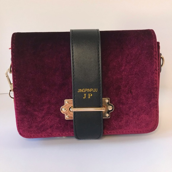 Burgundy Velvet crossbody handbag - Picture 2 of 7